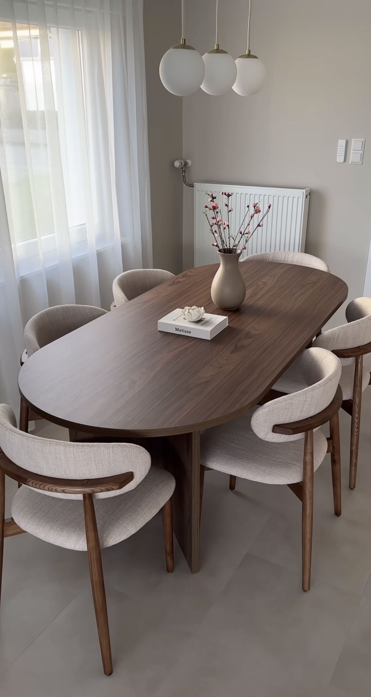 OVAL Dining - الصورة 2