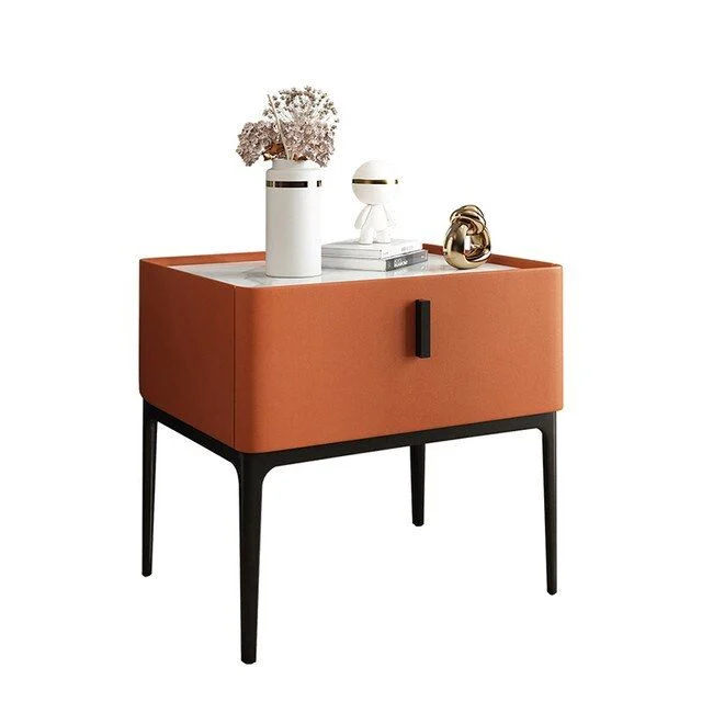 CYRUS Commode