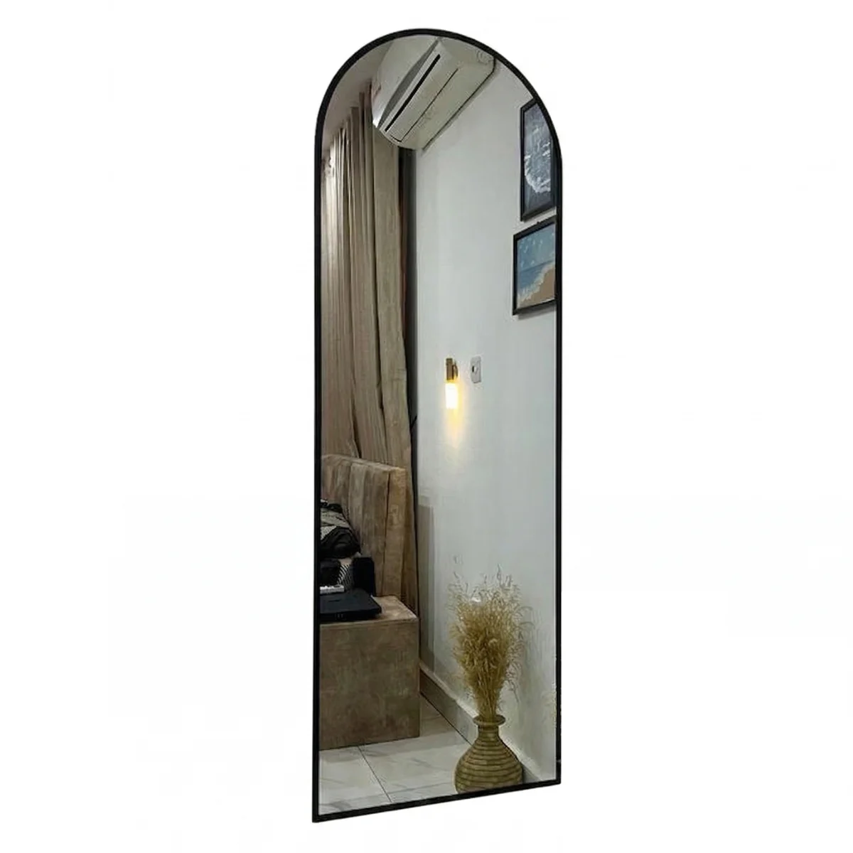 Karol Mirror