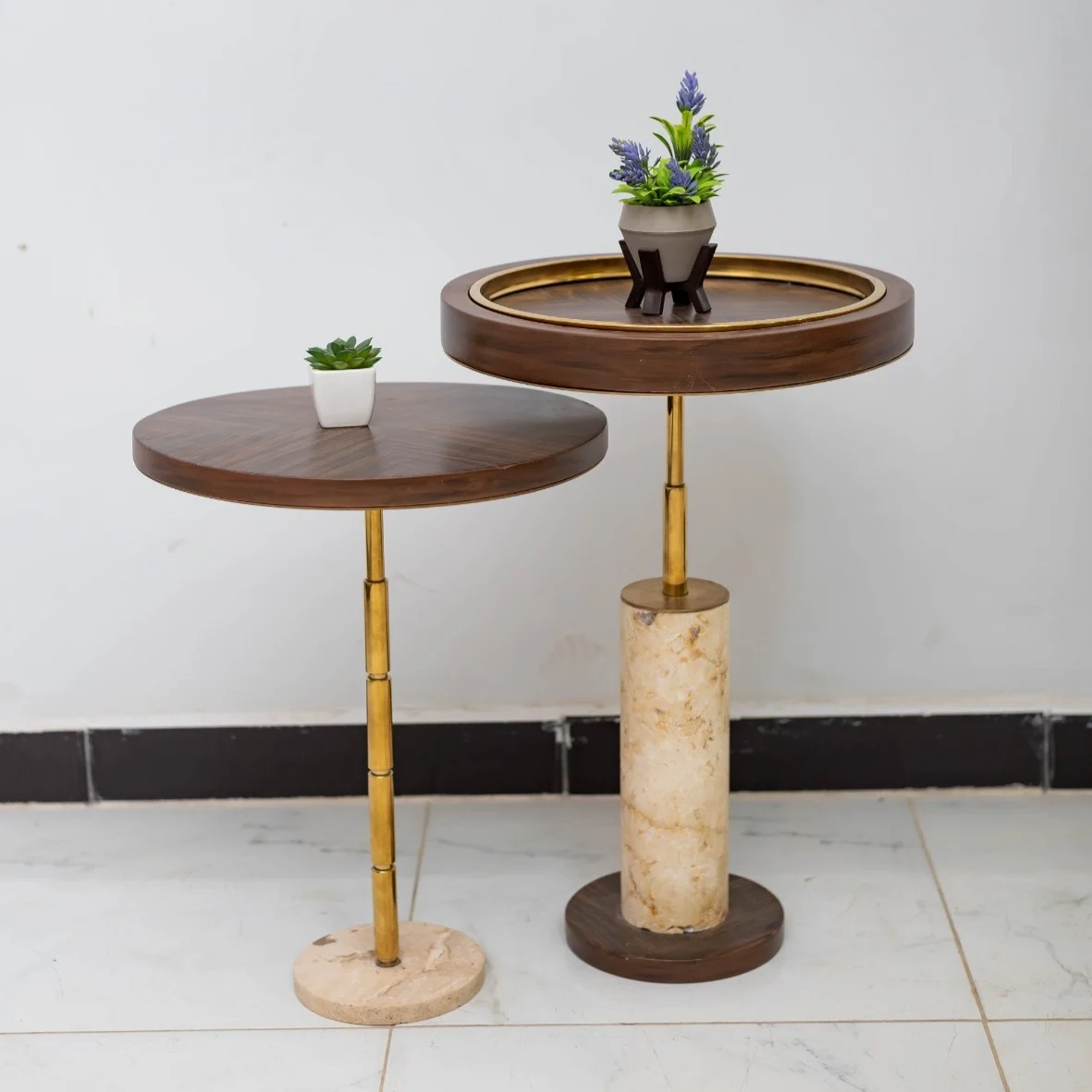 ARIN Side Table - الصورة 3